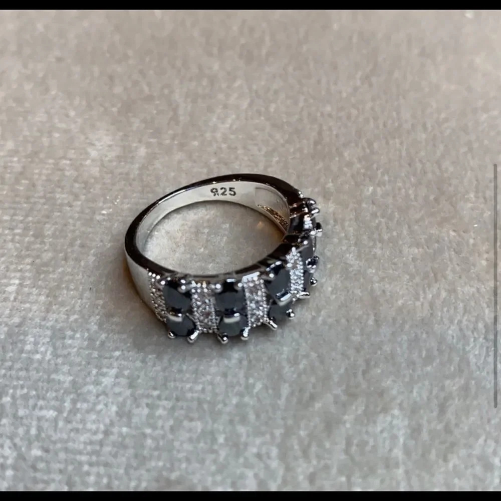 - Authentic Pure Silver Color Band Promise ring - Picture 4 of 8